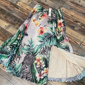 Pleated midi skirt with slit NWT